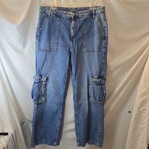 On 34th Cargo Medium Wash Jeans Women's Size 14/32 Y2K 90s Vibes Festival